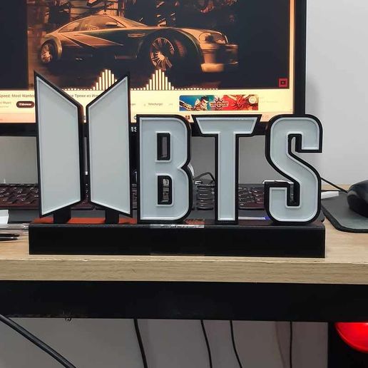 449693695_366847859455381_4288086783773091349_n.jpg BTS lamp
