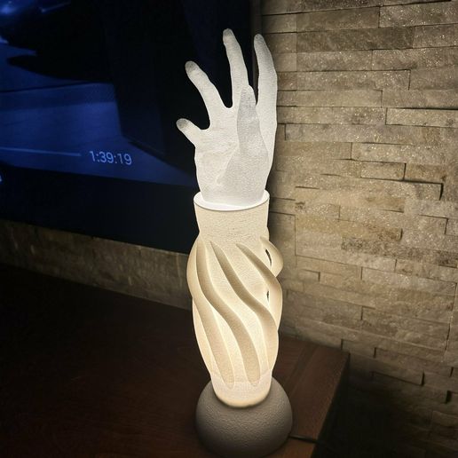 IMG_6551.jpg lâmpada mão humana braço