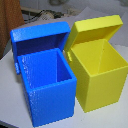 Box with lid