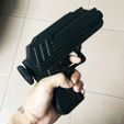 117288205_10223639769201357_8776329131708430994_o.jpg DC-17 Captain Rex Clone Blaster for cosplay - from Star war