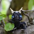 DSC_4004.jpeg Baby dragon with articulated legs