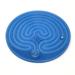 01Board.jpg Fichier STL gratuit Jouet labyrinthe classique avec rangement des balles・Modèle à télécharger et à imprimer en 3D