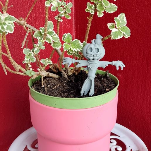 Potted Plant Pal — Scarecrow🎃