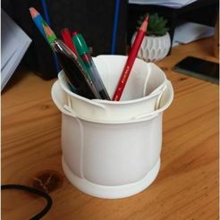 Capture_1.JPG Pencil box / Pot à crayons