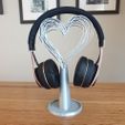20200819_081405.jpg Hearts headphones stand