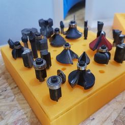 20180403_090851.jpg Router bits storage box 6, 8 mm and 1/4"