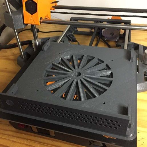 IMG_0273.JPG Ein einfaches kundenspezifisches Gehäuse für ein Mini Itx Motherboard