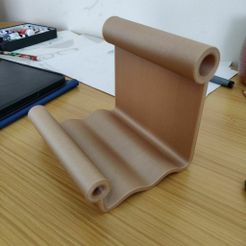 IMG_20200830_100849.jpg Archivo 3D gratuito Soporte para iPad / Tablet・Idea de impresión 3D para descargar