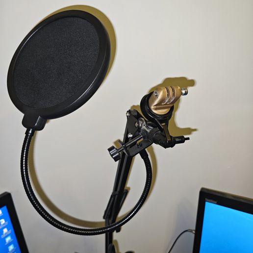 IMG_20240123_201216.jpg GOPRO MOUNT TO MICROPHONE STAND 5/8 INCH THREAD