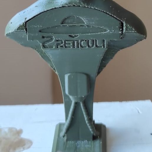 WhatsApp-Image-2022-03-04-at-5.32.03-PM.jpeg GREY ALIEN BUST MODEL