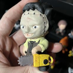 477DAD42-F7B8-49CF-BF1F-5474677E381A.jpeg Fichier STL Leatherface Mini・Design imprimable en 3D à télécharger