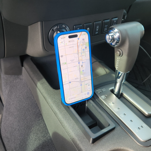 Magnetic charger phone mount for Nissan Frontier / Xterra