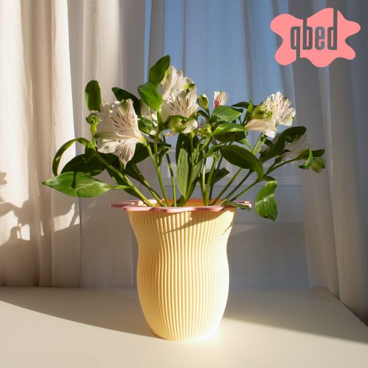 3D-PRINTABLE-PLASTIC-FLOWER-VASE-by-qbed-3.jpg 2+1 FLOWER VASE BUNDLE