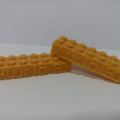 IMG_20150328_130407.jpg Free STL file LEGO Keychain・3D printable design to download