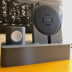 fullsizeoutput_2e0c.jpeg Unity: Qi Charging Stand for iPhone, AirPods and Apple Watch