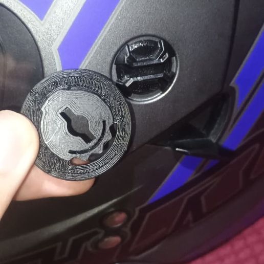 Helmet visor pivot screw / Tornillo pivote de visor casco moto