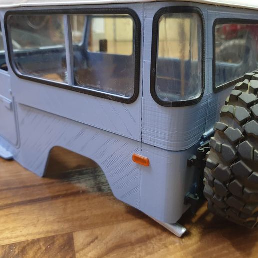WINDOW-FRAMES.jpg FJ40 ON TRX4 CHASSIS (324MM)