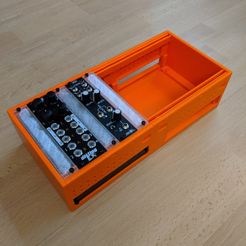3DPrintedCase3.jpg Archivo STL Bloques de caja Eurorack ampliables・Diseño imprimible en 3D para descargar