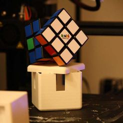 IMG_9073.jpg Rubik's Cube Container