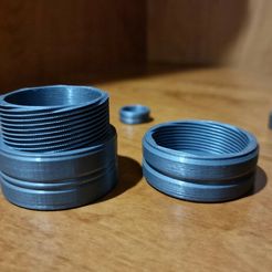 22f0b735-4d8b-44f7-9103-d20072e52c62.jpg Fichier STL gratuit Boîte cylindrique avec bouchon à vis・Modèle à télécharger et à imprimer en 3D