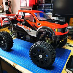 IMG_20230218_105525.jpg 3D file Configurable 1/10th Scale RC Chassis・3D printing idea to download