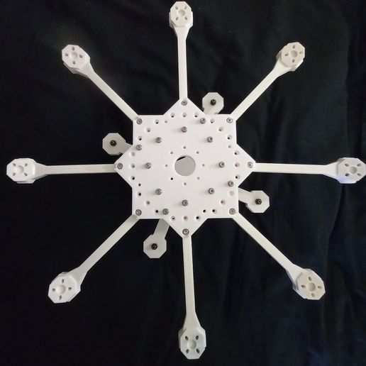 20230506_114734.jpg Cadre de l'octocoptère