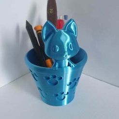 171935822_881047589122027_2274916153709588139_n.jpg STL file Cat in Pencil Holder・3D print model to download