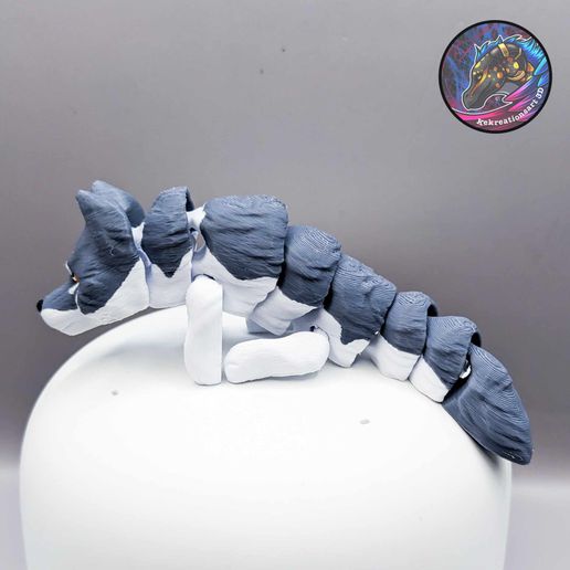 418590442_368248149267988_1308884100511930287_n.jpg Baby Flexi Wolf Keychain