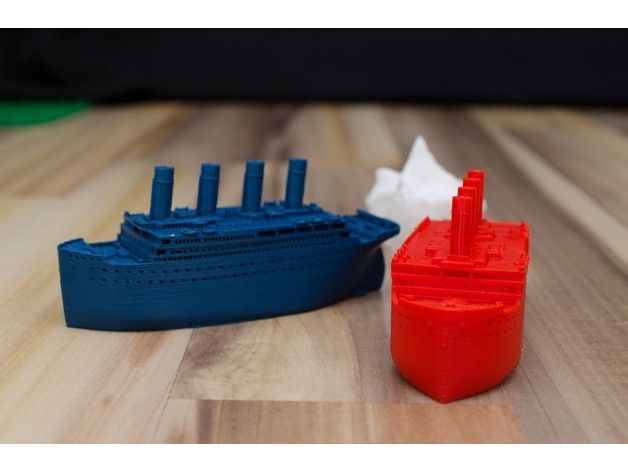19756f6f06a4778377d79ded5d4b49f6_preview_featured.jpg Download free STL file Small compressed Titanic and scale example of the iceberg • 3D printing template, vandragon_de