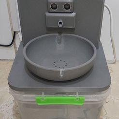 20220814_201437.jpg Drinking fountain for Dogs / Cats