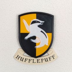hufflepuff.jpg 3MF file Hufflepuff Crest MMU ( Harry Potter )・3D print design to download