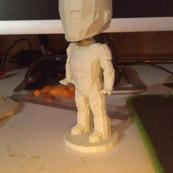 image.png Low Poly Iron man Bobblehead
