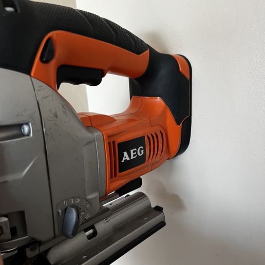 IMG-1970.jpg Support outils AEG 18V / Tool holder AEG 18V