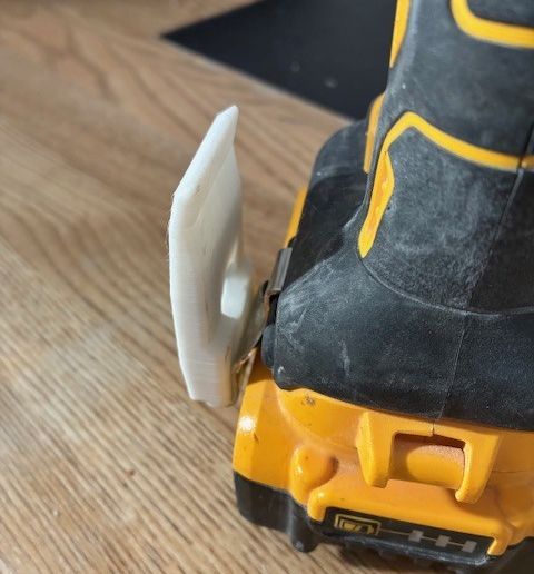 IMG_0110.jpeg DeWalt belt hanger