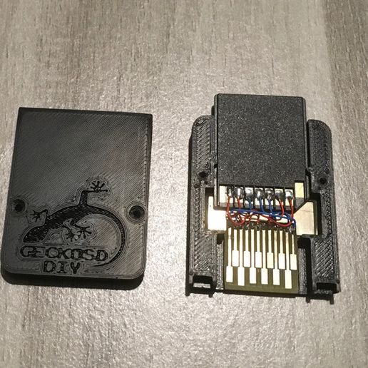 Photo_01.JPG SD card reader for GameCube EN/FR