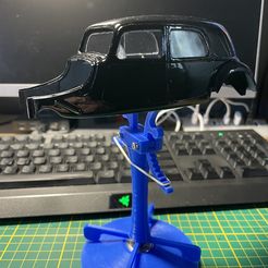 painting stand