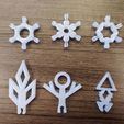 20191113_135603.jpg Build your own Snowflake!