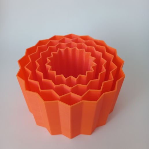 2.jpg Zickzack-Reihen Stifthalter Stl-Datei, für 48 Stifte, Schnelldruck