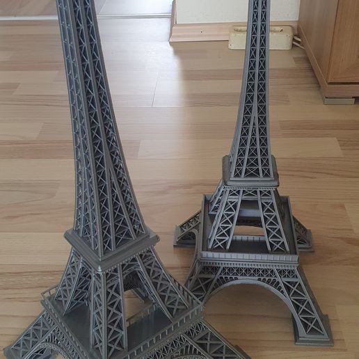 Eifelturm2.jpg Eiffel Tower