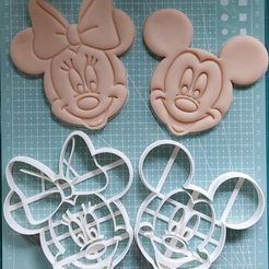 WhatsApp-Image-2022-08-25-at-13.33.19.jpeg Mickey and Minnie mouse cookie cutters and embossers