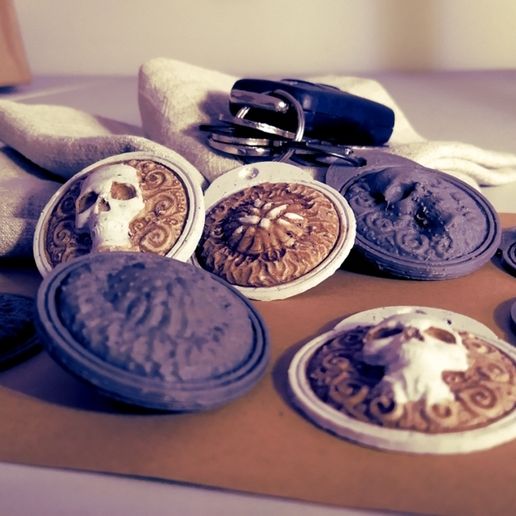 2.jpg Memento Mori, Memento Vivere. Монета и брелок