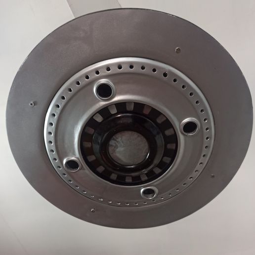 IMG_20250902_124017-1.jpg OVNI (Decoración con tiras de LED)