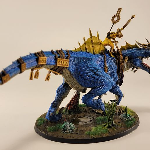 ОРАКУЛ ВЕРХОМ НА ФАНТАСТИЧЕСКОМ СПИНОЗАВРЕ