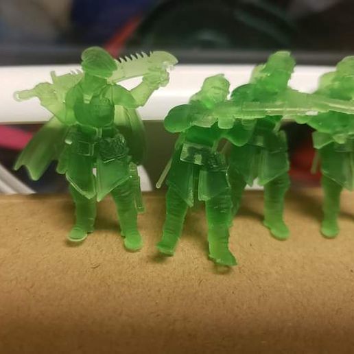 Femme Krieg Trenchfighter