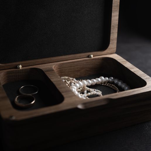 DSC03509.jpg Jewelry Box with Lid | STL File for 3D Printing | Two-Compartment Jewelry Organizer | Wooden Box Design for CNC