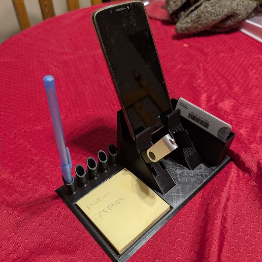 PXL_20250331_004731974.jpg Organizador de escritorio