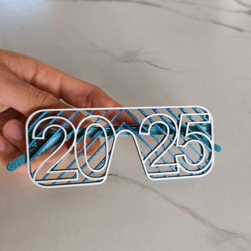 WhatsApp-Image-2024-12-26-at-22.20.33-2.jpeg 2025 Glasses
