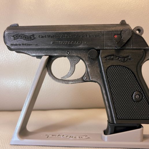 IMG_4581.jpg Walther PPK – Highly Detailed Realistic Prop (Easy Print & Reliable Use)