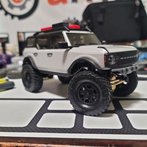 STL file SCX24 Bronco Front Bumper with D Hook mounts・Template to ...