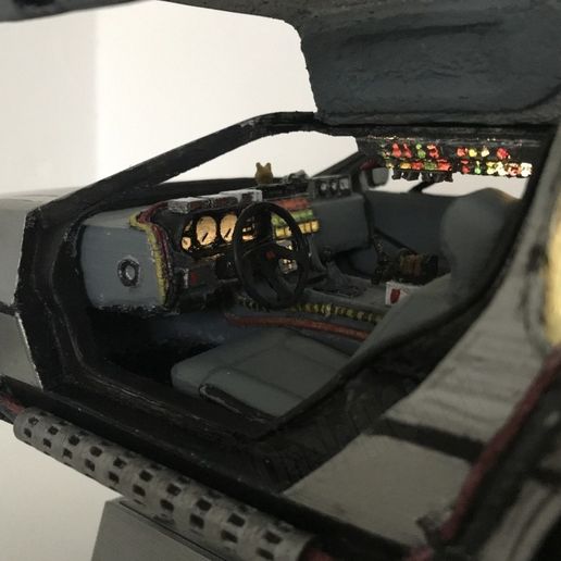 3.jpg DIY DeLorean Time Machine with lights!!